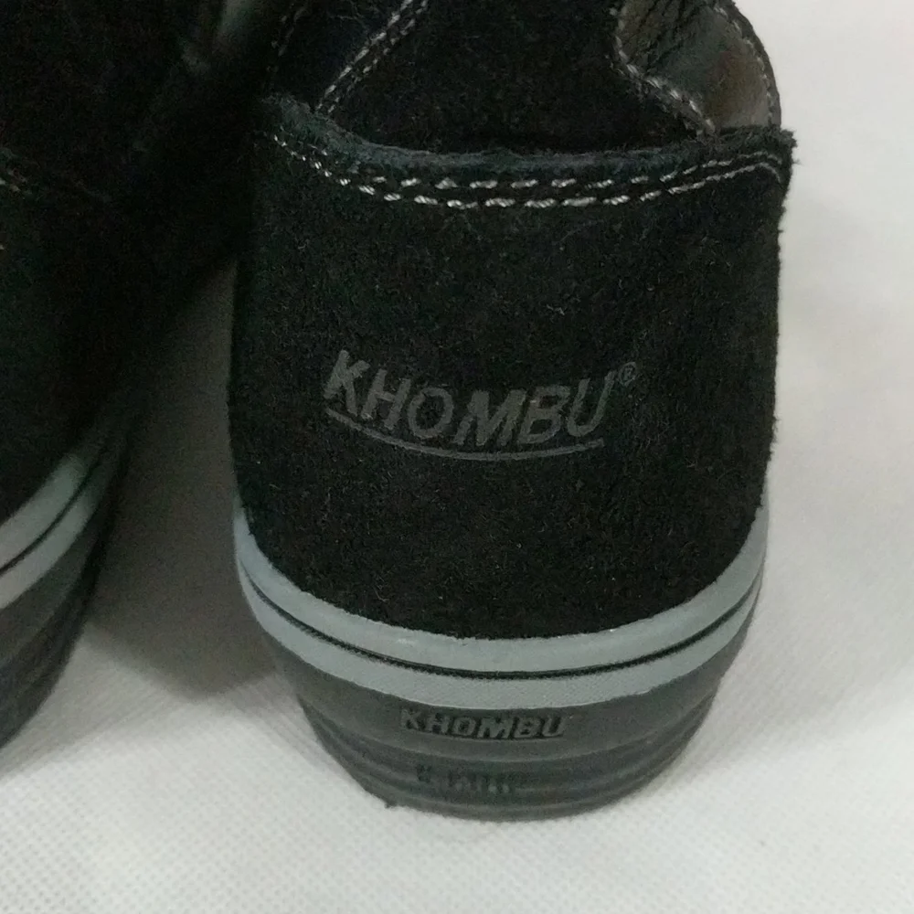 𝅺Khombu Kiara Black Leather and Faux Fur Winter Boots - size 8